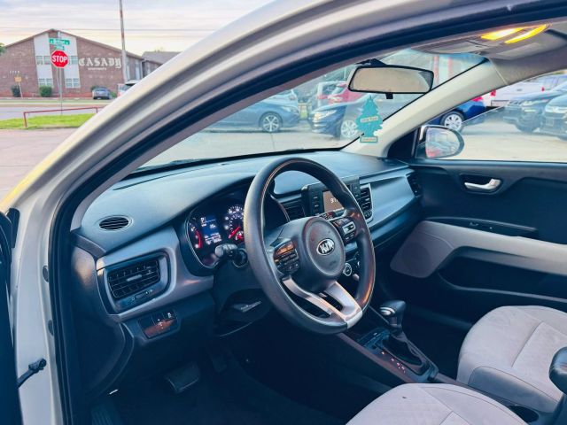 2018 Kia Rio - Image 13