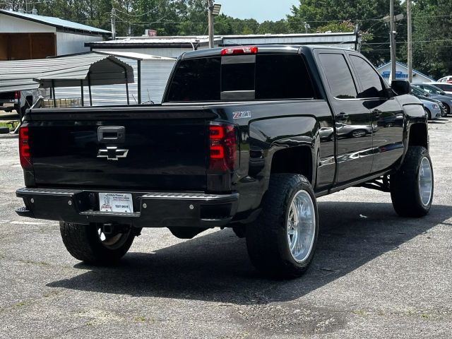 2015 Chevrolet Silverado 1500 Crew Cab - Image 5