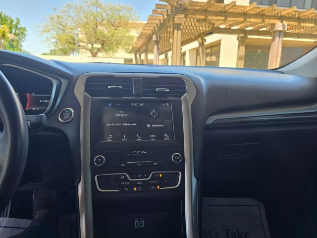 2019 Ford Fusion - Image 22