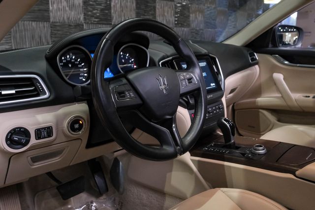 2018 Maserati Ghibli S Granlusso Sedan 4d - Image 3