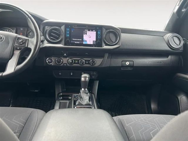 2017 Toyota Tacoma Double Cab - Image 11
