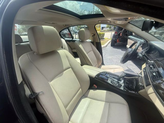 2013 Bmw 5 Series - Image 13