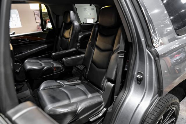 2018 Cadillac Escalade Luxury Sport Utility 4d - Image 29
