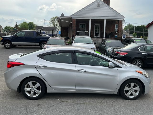 2013 Hyundai Elantra - Image 6
