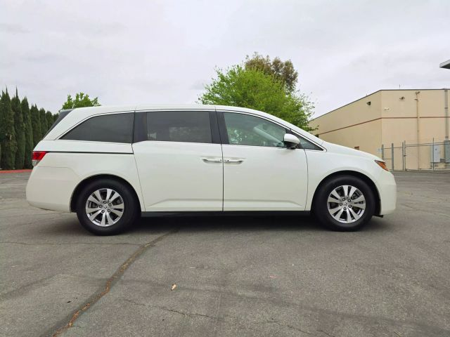 2016 Honda Odyssey - Image 3