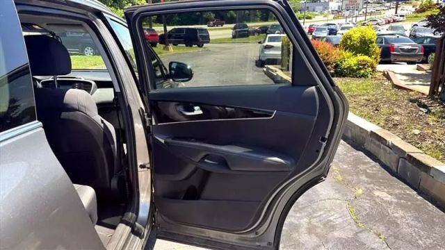 2018 Kia Sorento - Image 17