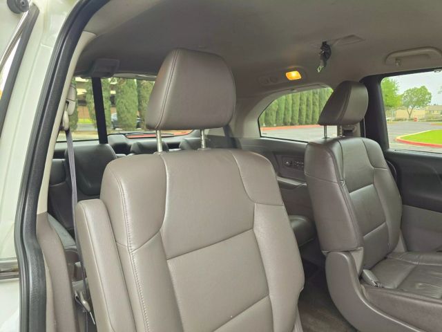 2016 Honda Odyssey - Image 32