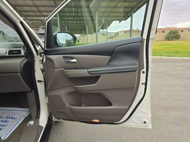 2016 Honda Odyssey - Image 25