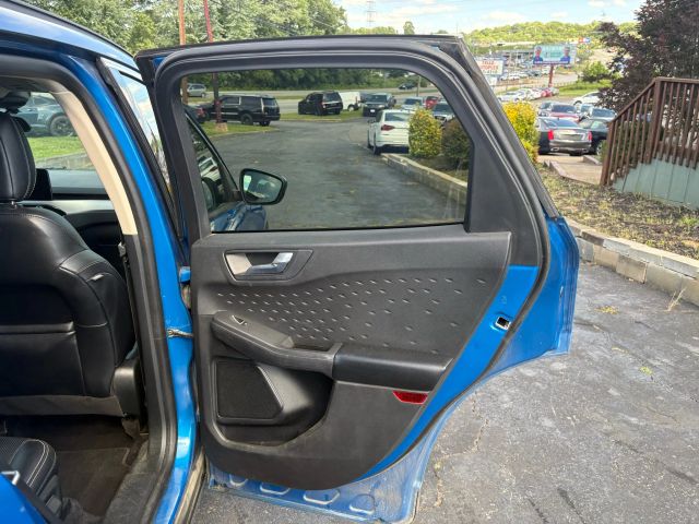 2020 Ford Escape - Image 16