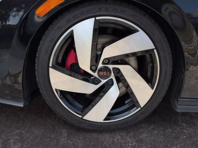 2022 Volkswagen Golf Gti - Image 14
