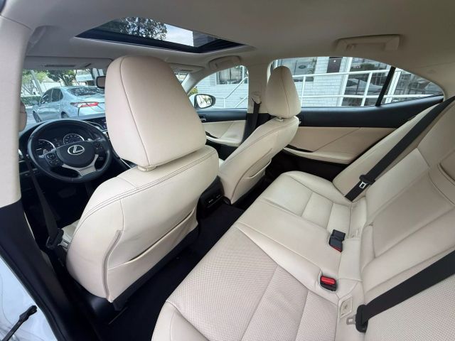 2015 Lexus Is - Image 13