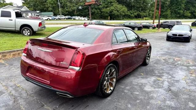 2018 Chrysler 300 - Image 5