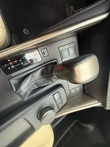 2015 Lexus Is - Image 23