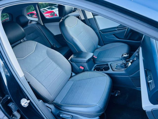 2023 Volkswagen Taos - Image 25