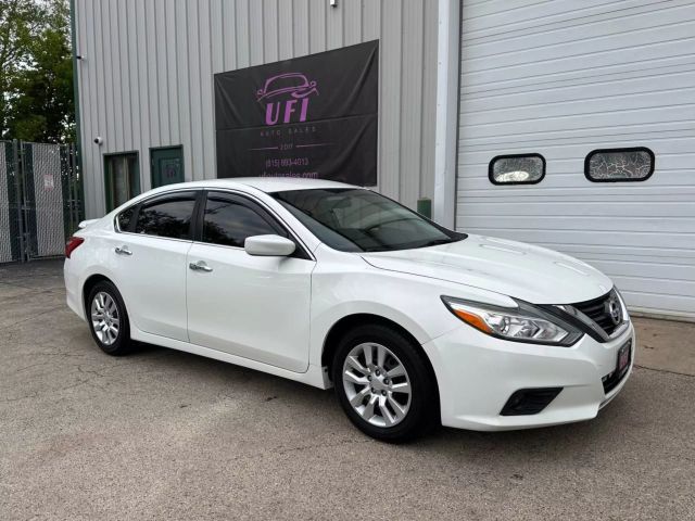 2016 Nissan Altima - Image 2