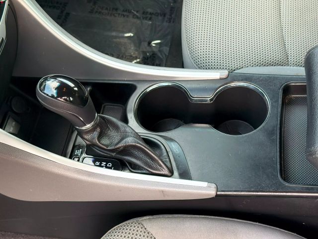 2014 Hyundai Sonata - Image 18