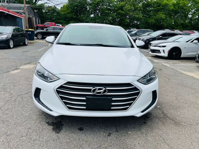 2018 Hyundai Elantra - Image 14