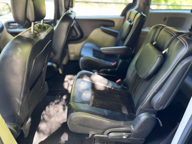 2017 Dodge Grand Caravan Passenger - Image 9