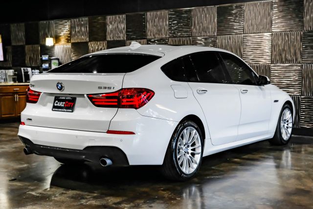 2017 Bmw 5 Series 535i Gran Turismo Xdrive Sedan 4d - Image 10
