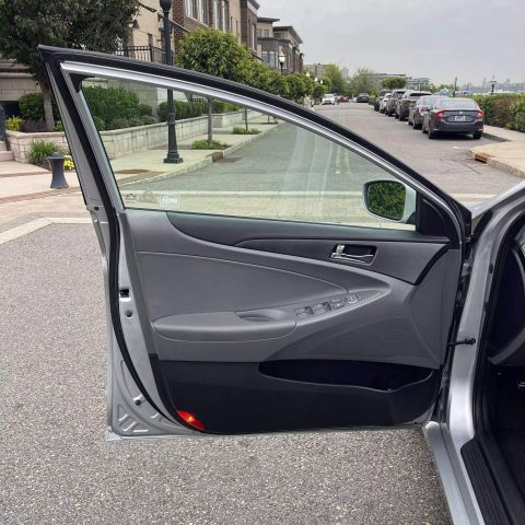 2011 Hyundai Sonata Gls Sedan 4d - Image 28