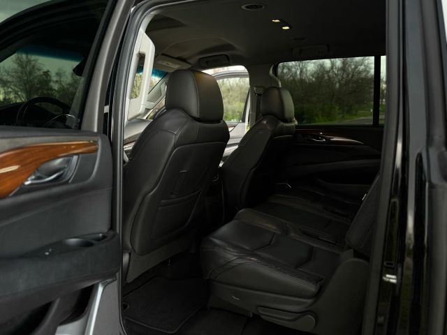 2020 Cadillac Escalade Esv - Image 17