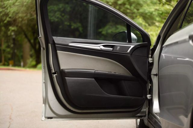 2015 Ford Fusion - Image 14