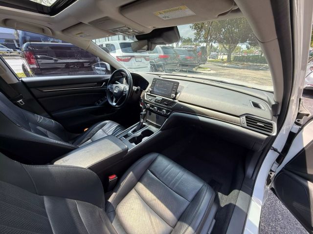 2018 Honda Accord - Image 14