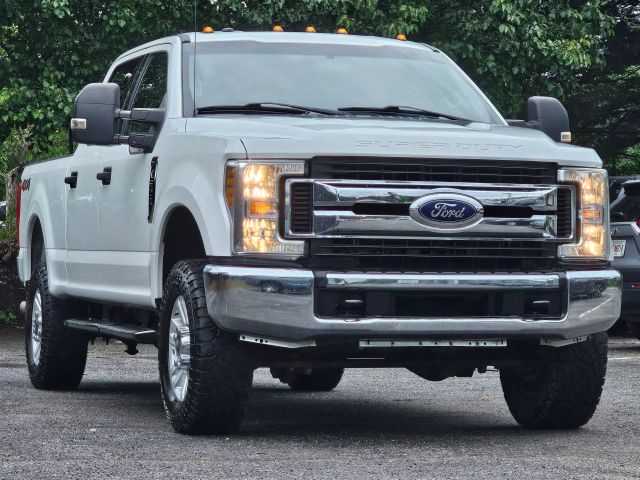 2019 Ford F250 Super Duty Crew Cab - Image 3