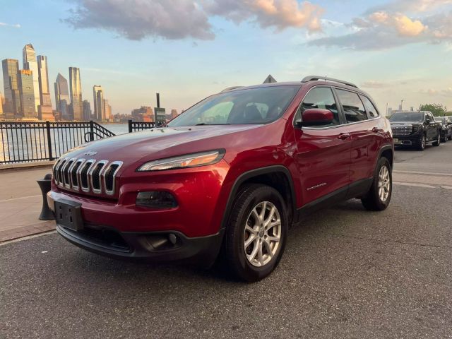 2017 Jeep Cherokee Latitude Sport Utility 4d - Image 4