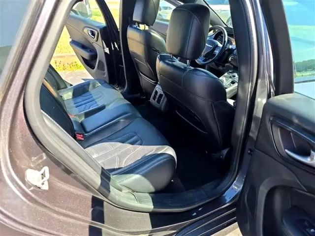 2015 Chrysler 200 - Image 18