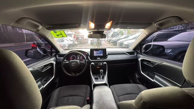 2019 TOYOTA RAV4 SUV 4-CYL, 2.5 LITER LE SPORT UTILITY 4D