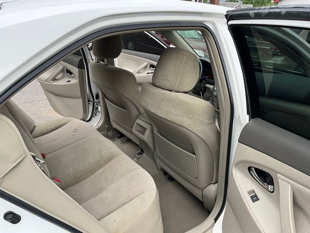 2011 Toyota Camry - Image 14