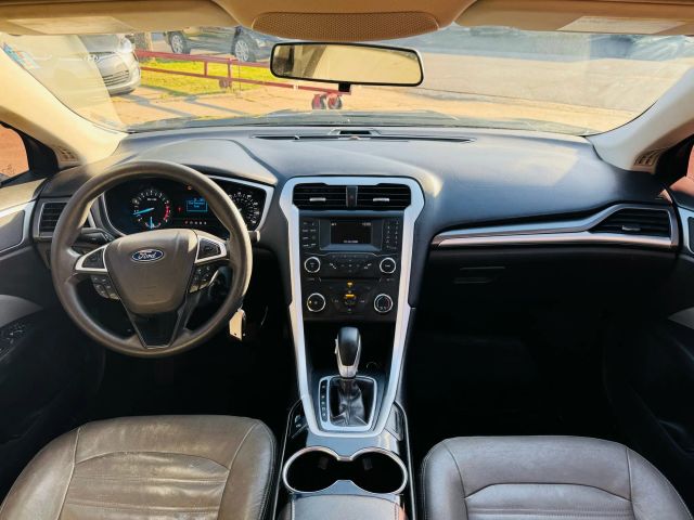 2016 Ford Fusion - Image 22