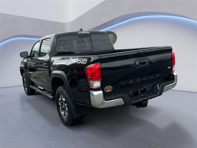 2017 Toyota Tacoma Double Cab - Image 3