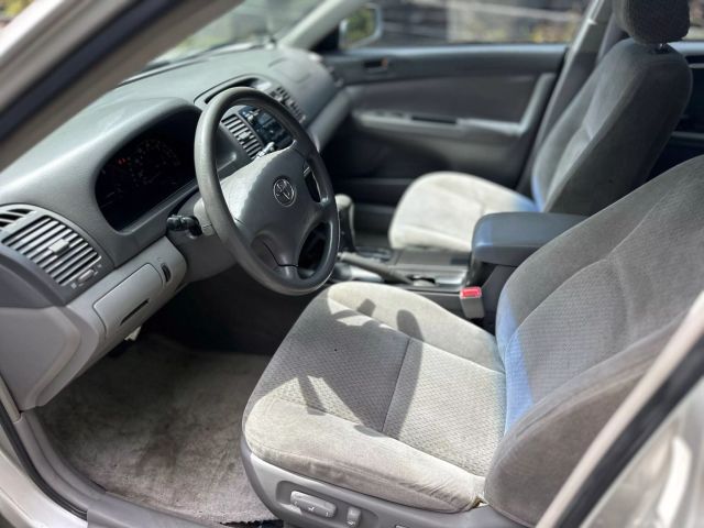 2004 Toyota Camry - Image 7