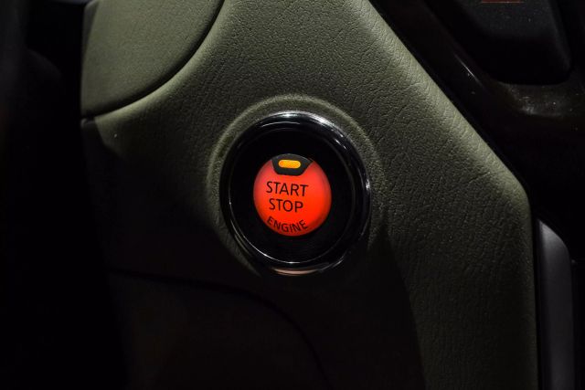 2016 Nissan Pathfinder Platinum Sport Utility 4d - Image 21