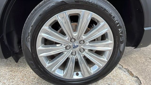 2021 Ford Explorer - Image 2