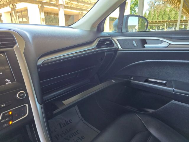 2019 Ford Fusion - Image 27