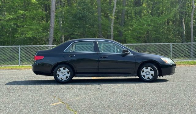 2005 Honda Accord Lx Sedan 4d - Image 4
