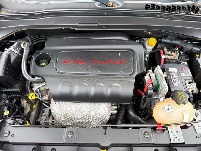 2016 Jeep Renegade - Image 34