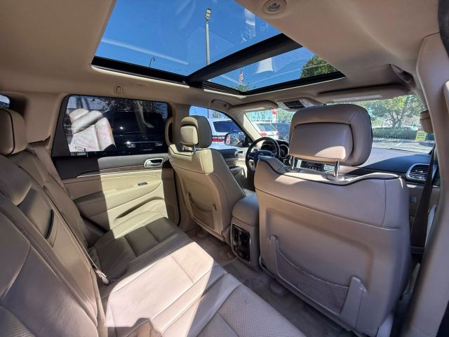 2016 Jeep Grand Cherokee - Image 18