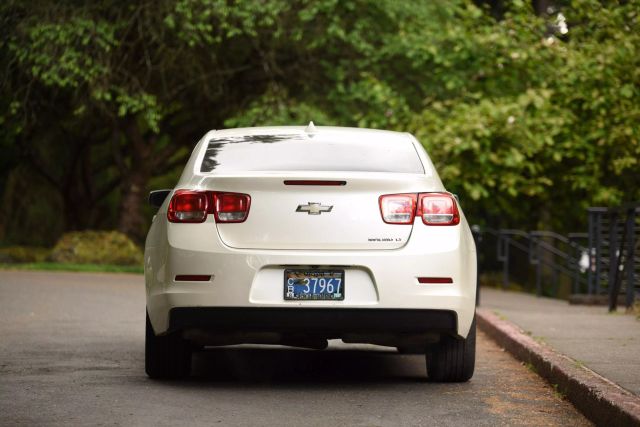 2013 Chevrolet Malibu - Image 11