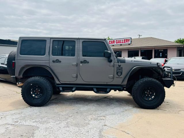 2015 Jeep Wrangler - Image 11