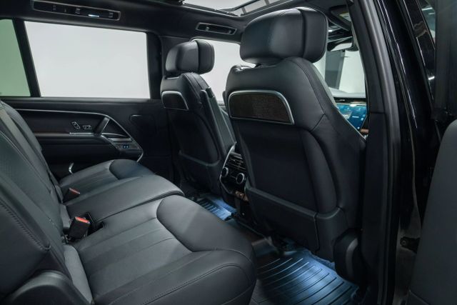 2025 Land Rover Range Rover P530 Autobiography Lwb 7 Sport Utility 4d - - Image 18