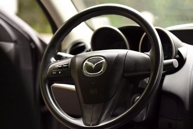 2012 Mazda Mazda3 - Image 19