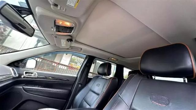 2013 Jeep Grand Cherokee - Image 12