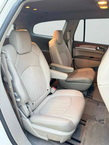 2009 Buick Enclave - Image 24