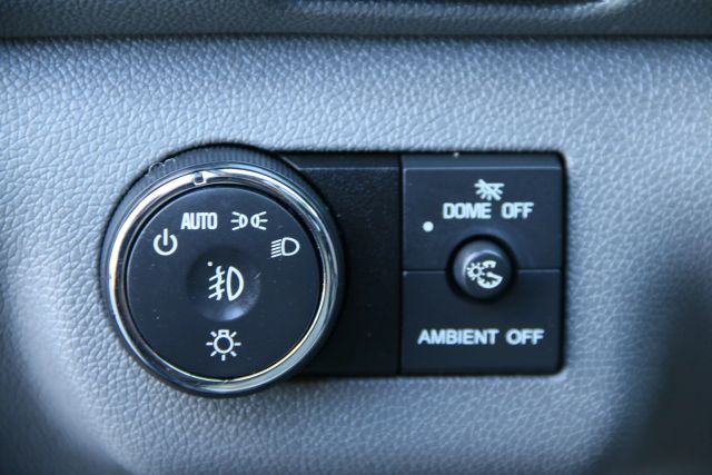 2015 Chevrolet Traverse - Image 14