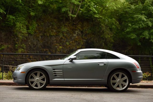 2005 Chrysler Crossfire - Image 2