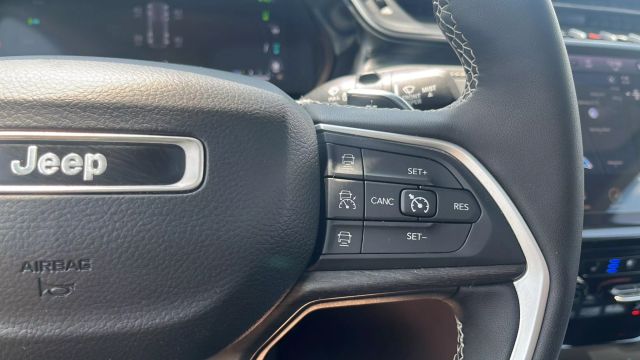 2023 Jeep Grand Cherokee 4xe - Image 24